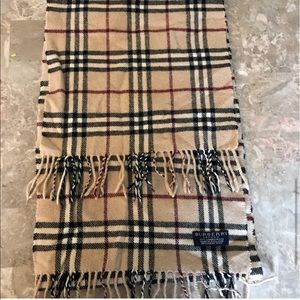 VTG Burberry wool scarf plaid nova
